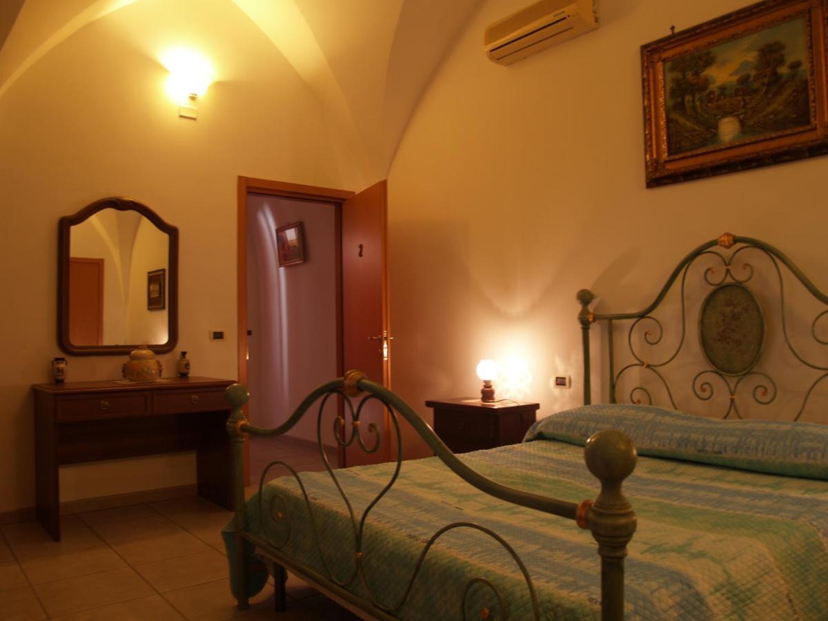 Sogni D'Oro Bed & Breakfast Grottaglie Bagian luar foto