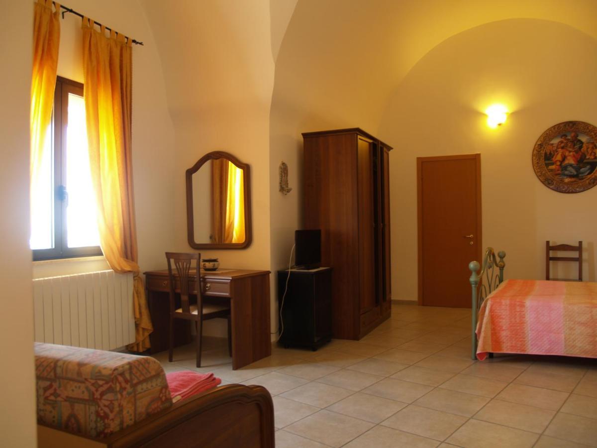 Sogni D'Oro Bed & Breakfast Grottaglie Bagian luar foto