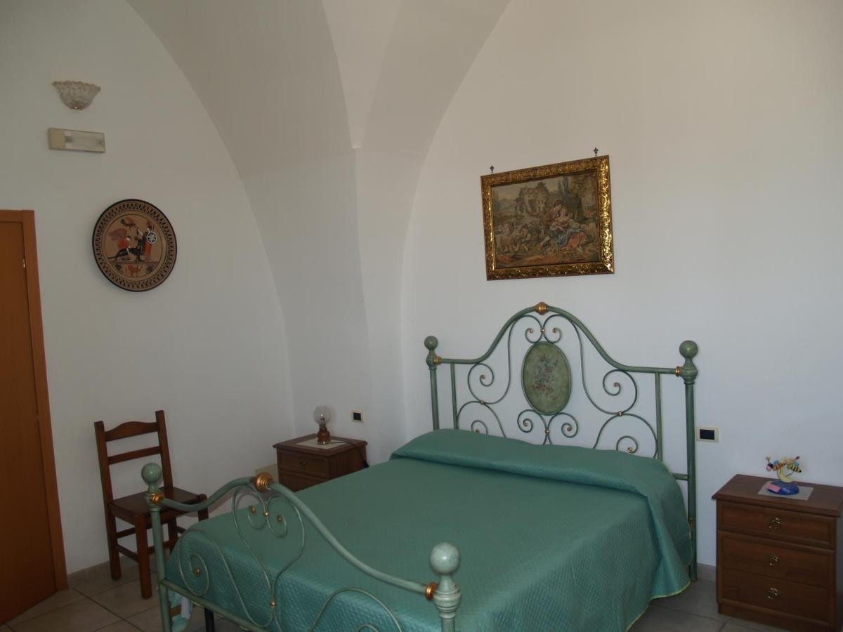 Sogni D'Oro Bed & Breakfast Grottaglie Bagian luar foto